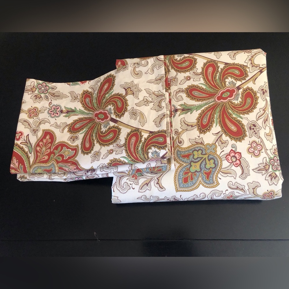 Pottery Barn Charlie Paisley Queen Duvet with (2) Standard Shams